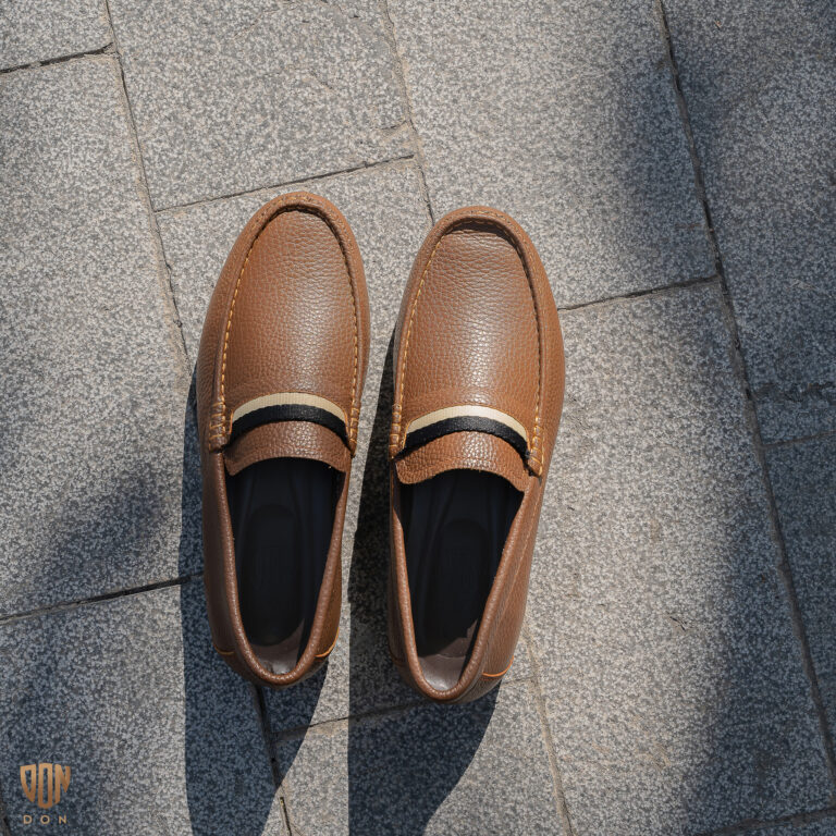 Moccasins Hoạ Tiết Kẻ - Nâu - Da Hạt - Đế Dương